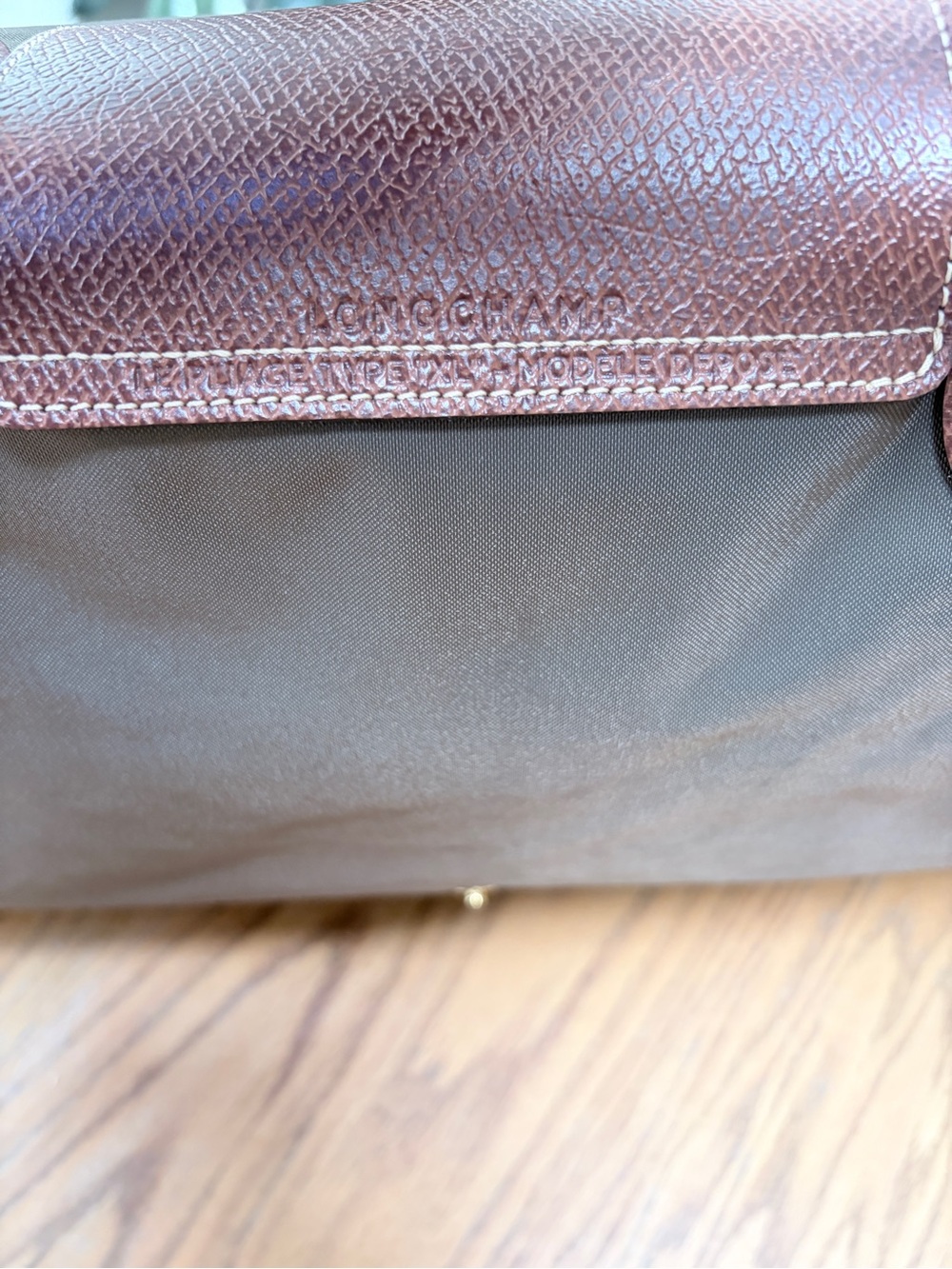 Longchamp Olive Green Travel Weekender Duffel Bag with Leather Handles - Picture 10 of 16